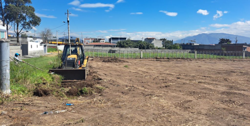 imagen proyecto pinos1 Terreno urbanizado con infraestructura lista, parte de los servicios constructora inmobiliaria Quito.