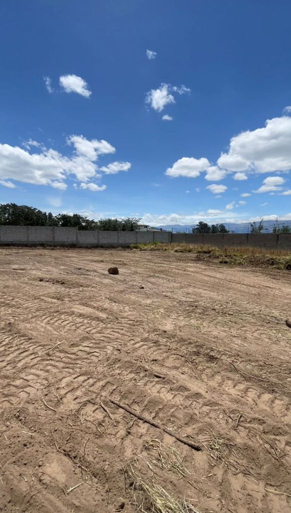 Terreno limpio y desbrozado, listo para la inversión y construcción en terrenos plusvalía Bosques La Salle I.