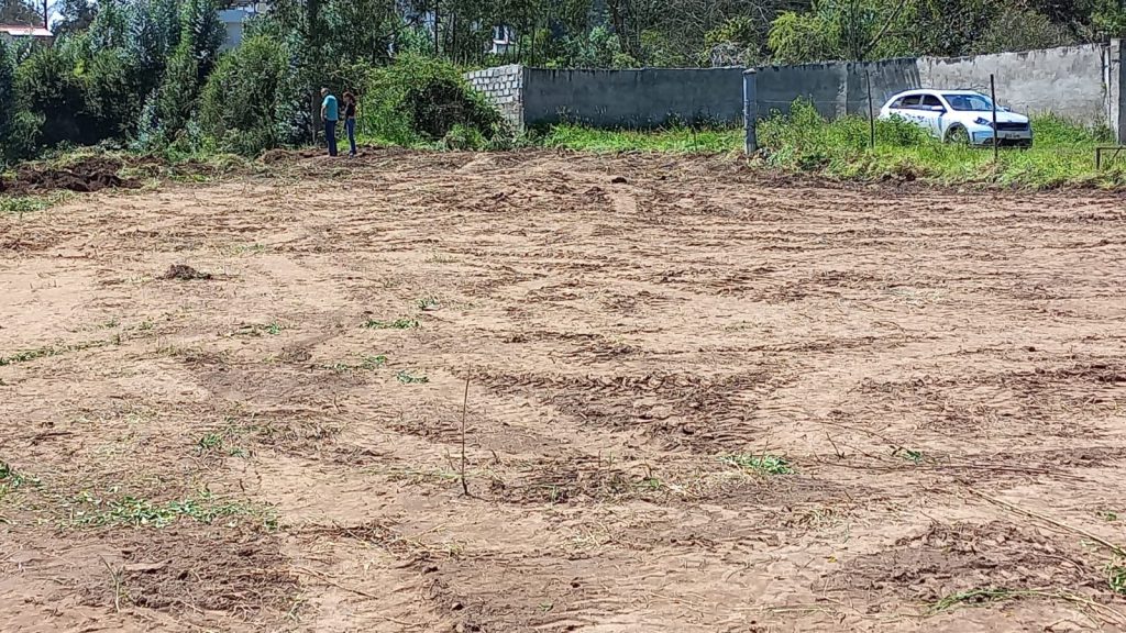 Terreno limpio y preparado para lotización, confirmando la inversión en terrenos Miranda proyección.