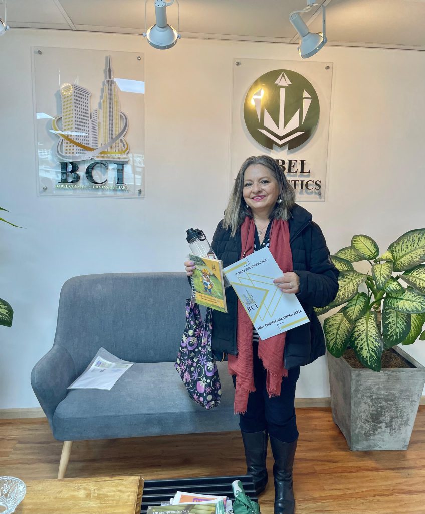 Testimonio cliente 11 Opiniones de clientes en la oficina de BCI tras la finalización exitosa de su proyecto de construcción en Quito.